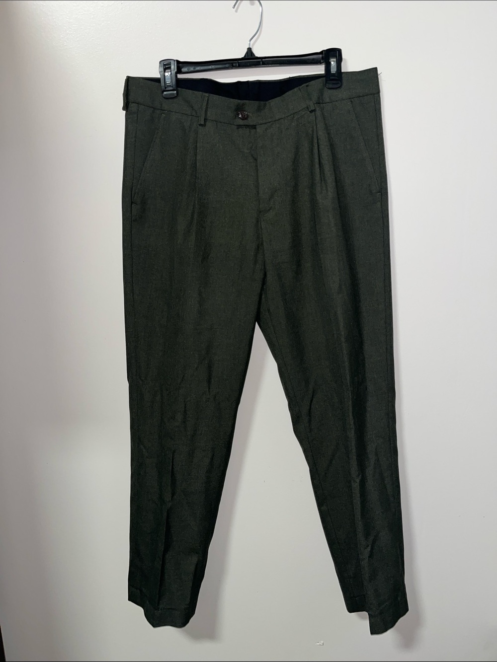 Olive green men’s dress pants